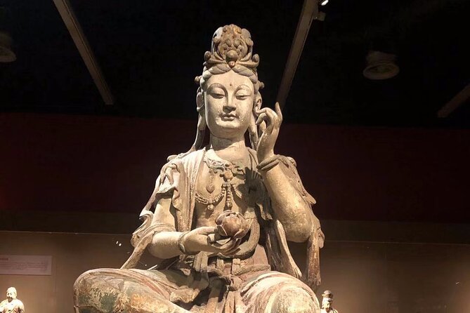 Beijing Half Day: National Museum of China In-depth Tour with Subway Transfer - A private guide matters inside a crowded museum