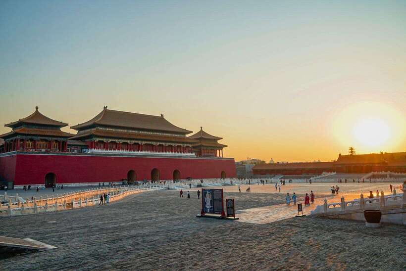 Beijing: Highlights of Forbidden City Private Walking Tour - Adding Tian’anmen Square before the palace