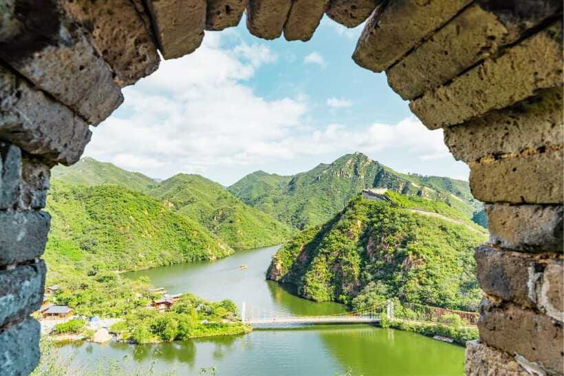 Beijing: Huanghuacheng Lakeside Great Wall Bus/Private Tour - Why Huanghuacheng feels different from the usual Great Wall trip