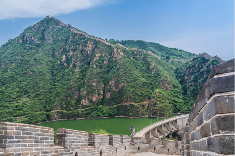 Beijing: Huanghuacheng Lakeside Great Wall Bus/Private Tour - Five and a half hours beside the reservoir