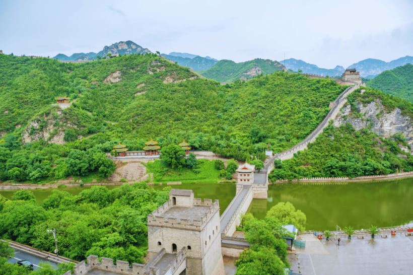 Beijing: Huanghuacheng Lakeside Great Wall Bus/Private Tour - The boat ride and the cold-weather warning