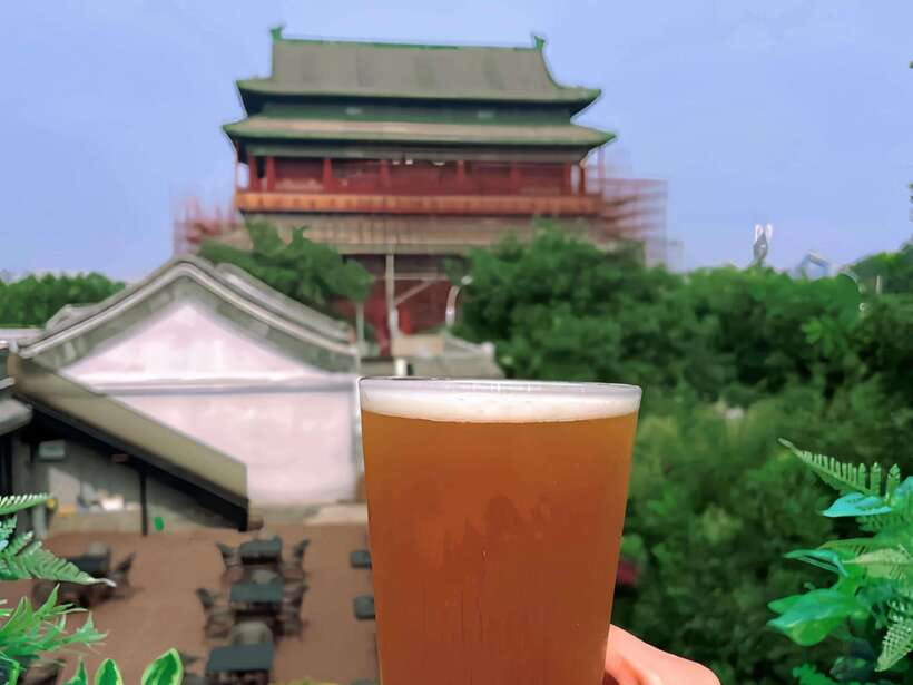 Beijing Hutong Dinner and Beer Walking Private Tour - Craft Beer in a Historic Alley