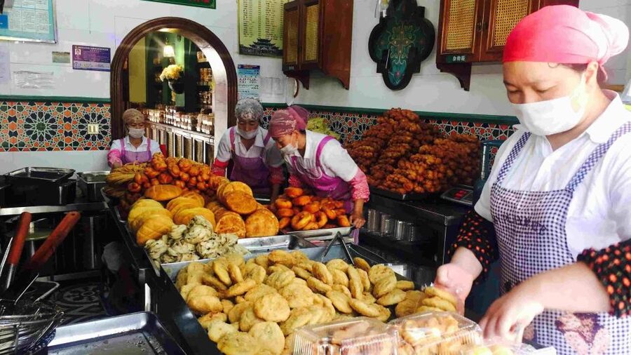 Beijing: Hutong Private Culinary Walking Tour - Why the hutongs are the right place for a food tour