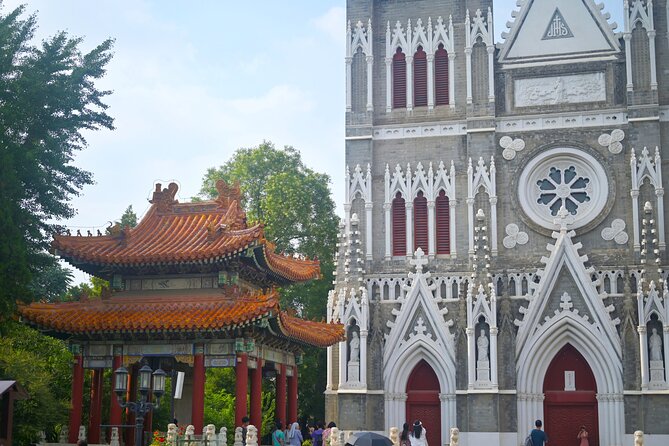 Beijing Hutong Walking Tour History, Architecture and Local Life - Temple of Previous Dynasties and imperial architecture