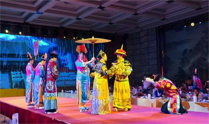 Beijing: Imperial Cuisine Experience & Cultural Performance - Who will enjoy this experience most?