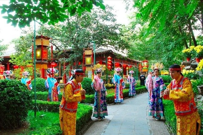 Beijing Imperial Dinning Experience with Night Tour - Bai Jia Da Yuan turns dinner into the main event