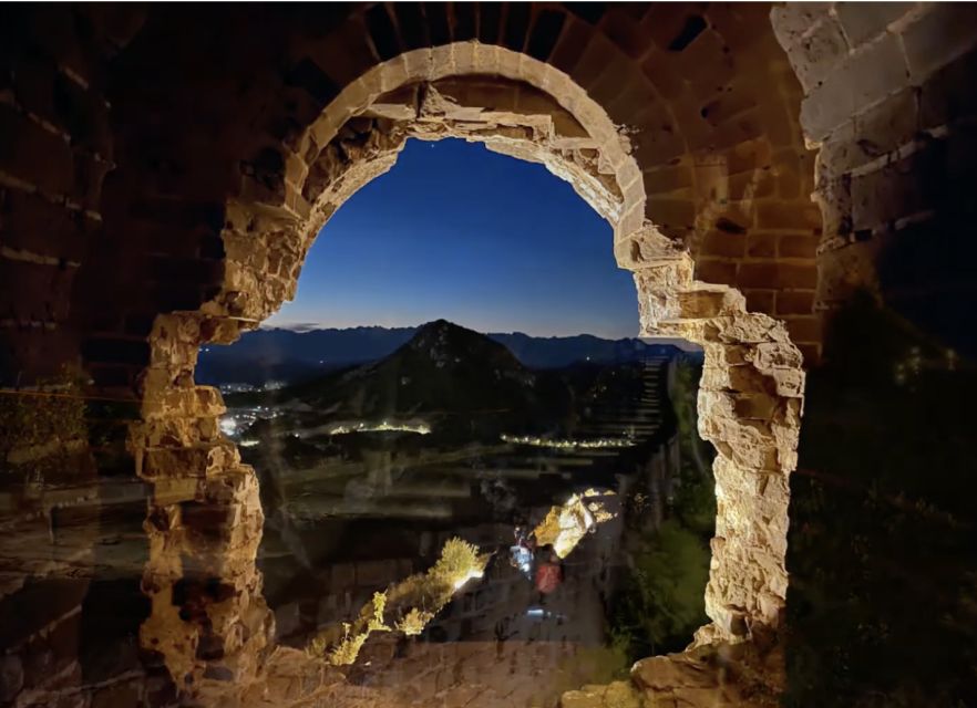 Beijing: Jinshanling and Simatai Wall&Gubei Watertown Tour - What the Jinshanling walk is really like