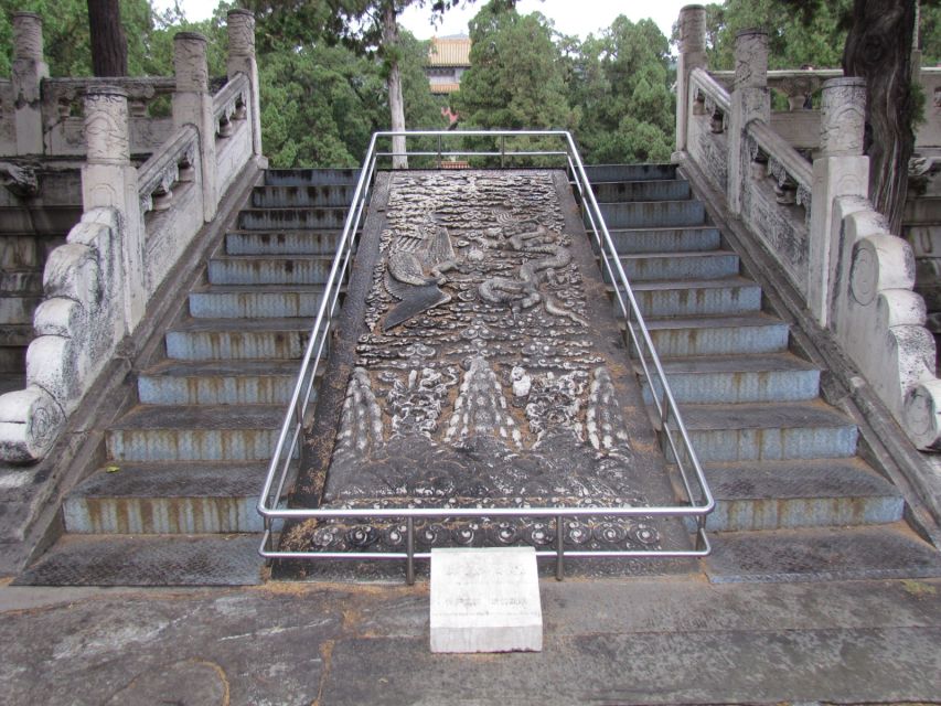 Beijing: Longqing Gorge, Ming Tombs & Lunch Private Day Tour - Cruising through Longqing Gorge