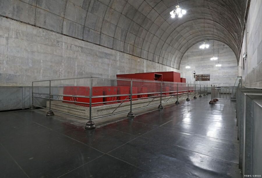 Beijing: Longqing Gorge, Ming Tombs & Lunch Private Day Tour - What the guides add to the day