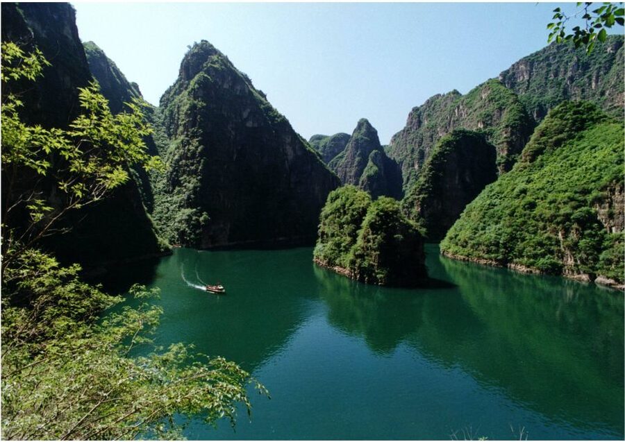 Beijing: Longqing Gorge w/Great Wall or Guyaju Private Tour - Lunch and the value of a private day