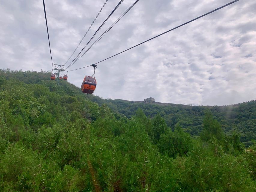 Beijing:Mutianyu/Badaling Great Wall Tour with VIP Fast Pass - The private car is part of the value