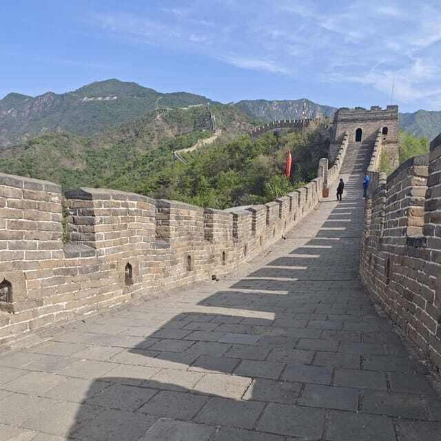 Beijing: Mutianyu Great Wall Private Layover Tour - Arriving at Mutianyu and getting up to the Wall