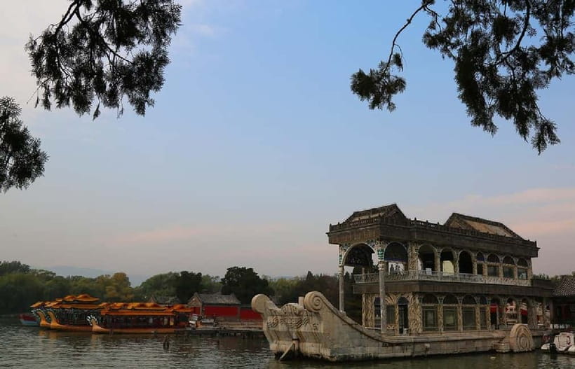 Beijing Mutianyu Great Wall&Summer Palace All Inclusive Tour - Lunch between the wall and the palace