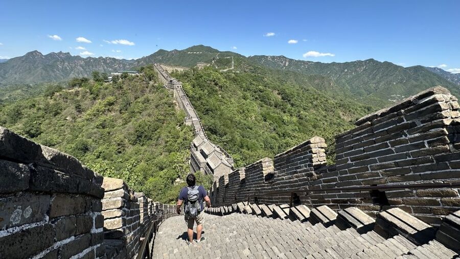 Beijing: Mutianyu & Summer Palace Tour–Group/Private Options - The guides are a major part of the value