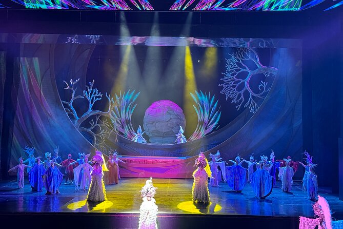 Beijing Night Golden Mask Dynasty Show Ticket with Guide and Pickup - The stage effects are the main attraction