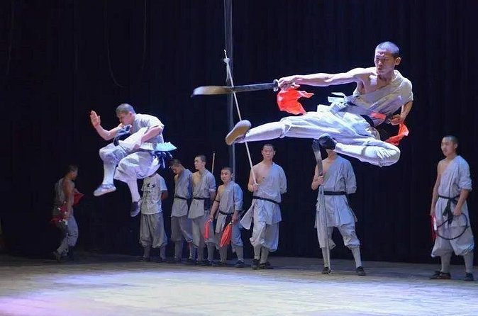 Beijing Night Tour Kungfu Show - Why the format can work for families and first-time visitors