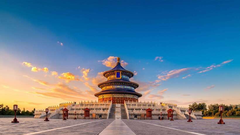 Beijing: Panda House w/Great Wall or City Sites Private Tour - Seeing Tian’anmen Square and the Forbidden City