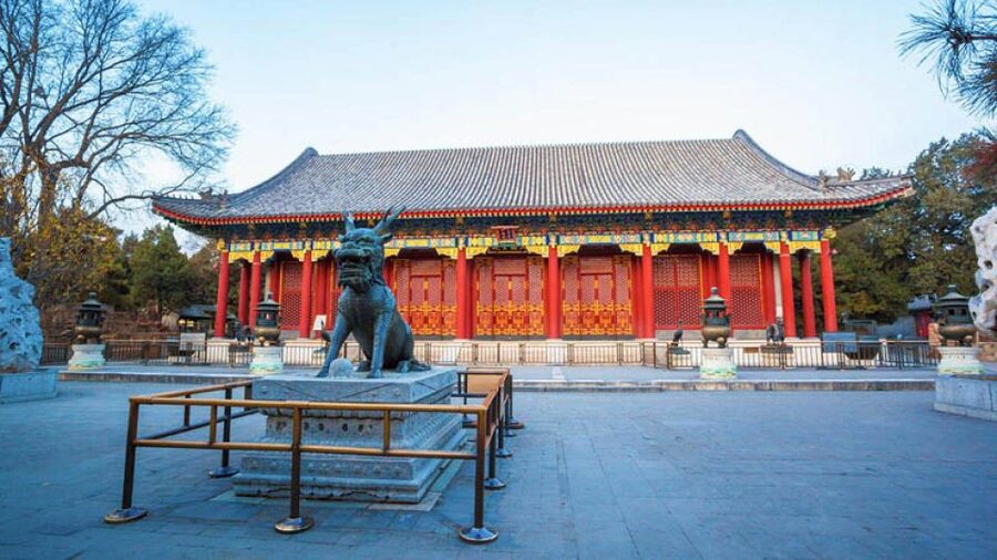 Beijing Private Custom Tour: Licensed Guide&Transfer Service - Hutongs, Houhai Lake, and a slower Beijing