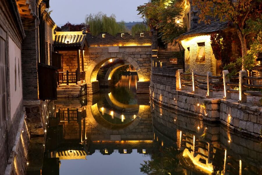 Beijing: Simatai Great Wall & Gubei Water Town Private Tour - Walking through Gubei Water Town