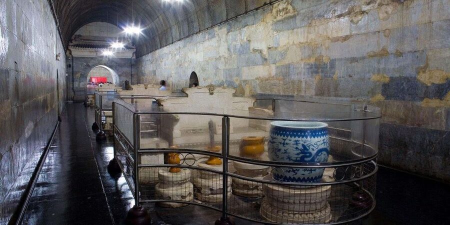 Beijing: Summer Palace, Sacred Road&Ming Tombs Private Tour - Entering the Summer Palace