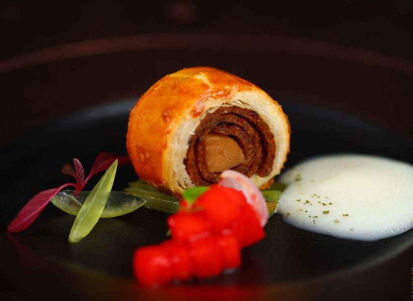 Beijing: Top Michelin Vegetarian Restaurant Reservation - Who Will Enjoy Jing Zhaoyin Most
