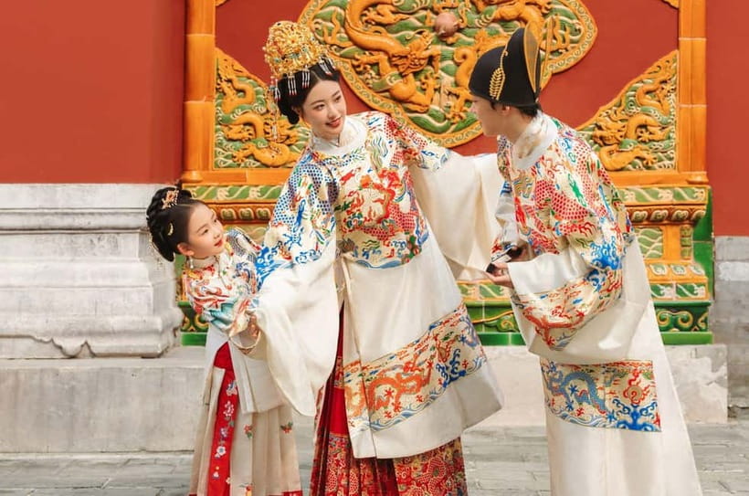 Beijing Traditional Hanfu Experience & Photoshoot for Groups - Choosing Hanfu and building your look