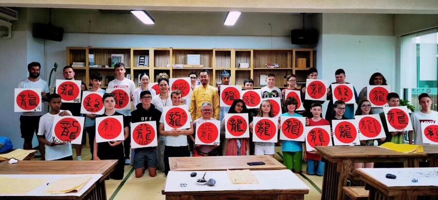 Beijing Wangfujing Calligraphy Class Nearby Forbidden City - Practicing characters before the final artwork