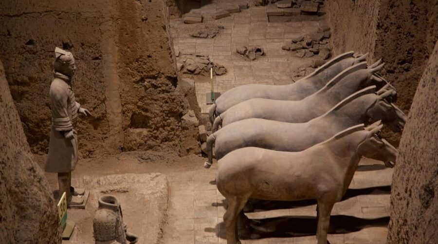 Beijing: Xi'an Terracotta Tour by Train-All Tickets Included - Entering the three Terracotta Army pits