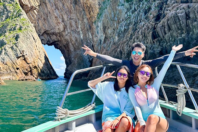 Boat Tour Through Four Sea Arches in Sai Kung, Hong Kong Geopark - Po Pin Chau and the Organ Cliff Wall