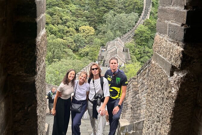 BusDa-Full-Day Bus Trips: Mutianyu, Summer & Old Summer Palaces - The pace, group size, and guide quality