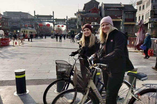 BusDa-Mutianyu Great Wall Sightseeing Full-day Bus Tours - Guides who handle the fiddly parts
