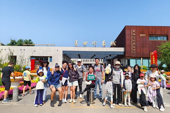 BusDa-Mutianyu Great Wall & Summer Palace Full-Day Group Tour - Meeting The Green Vest At The Start