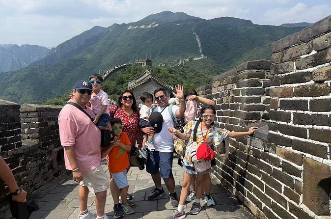 BusDa-Private Mutianyu Great Wall Trip with English Guide - Cable Car or Toboggan: Helpful Extras, Extra Cost