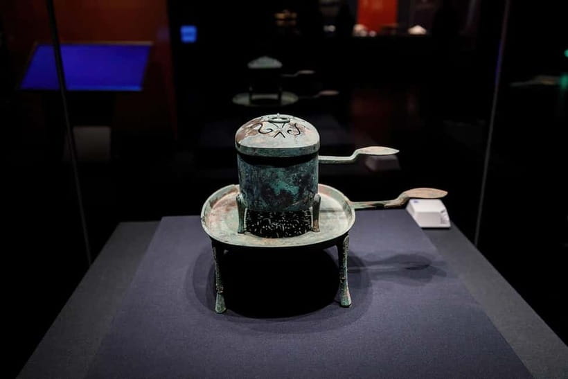 Chengdu: City Walking Tour with Food and Culture Stops - Chengdu Museum: a compact history lesson