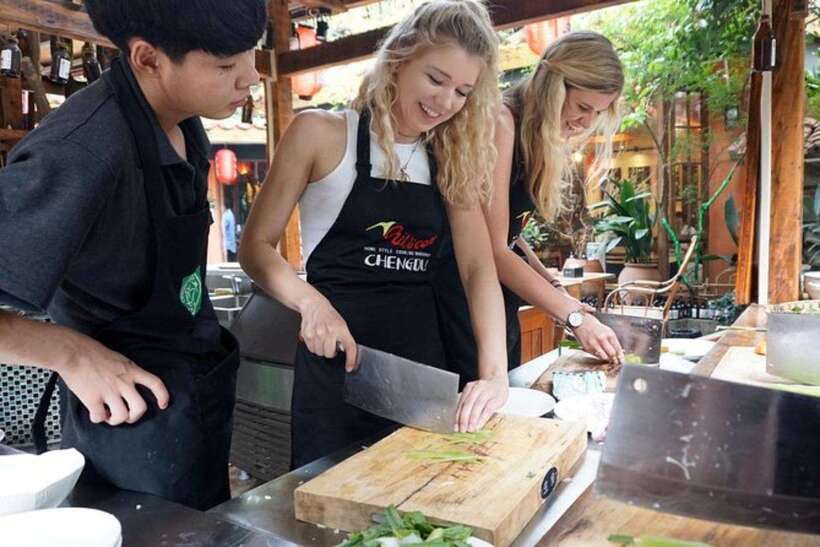 Chengdu: Cooking Class with Fresh Market Half Day Experience - Starting at Liang Jia Xiang Station