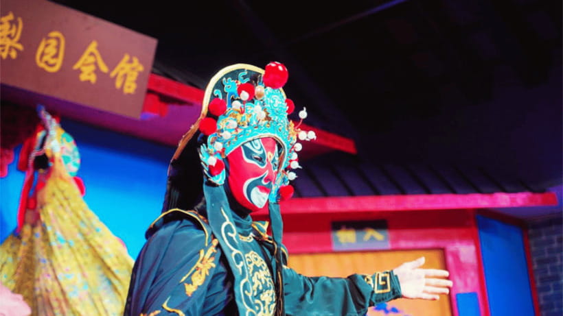 Chengdu: Liyuan Theater Sichuan Opera Face-Changing Show - What could disappoint you