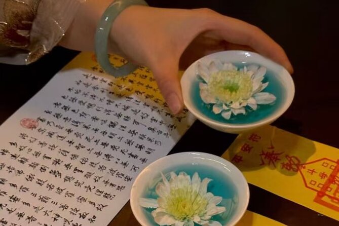 Chengdu Nightlife Experience with a Local: Bars, Clubs & Culture - Starting in Yulin at Huoshaoyan Lane