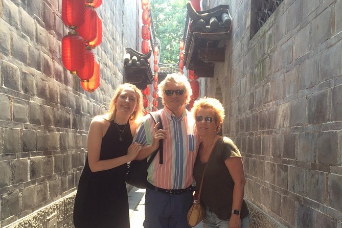 Chengdu Private Sightseeing Tour with Panda Breeding Center Visit - Timing, walking, food, and the small print