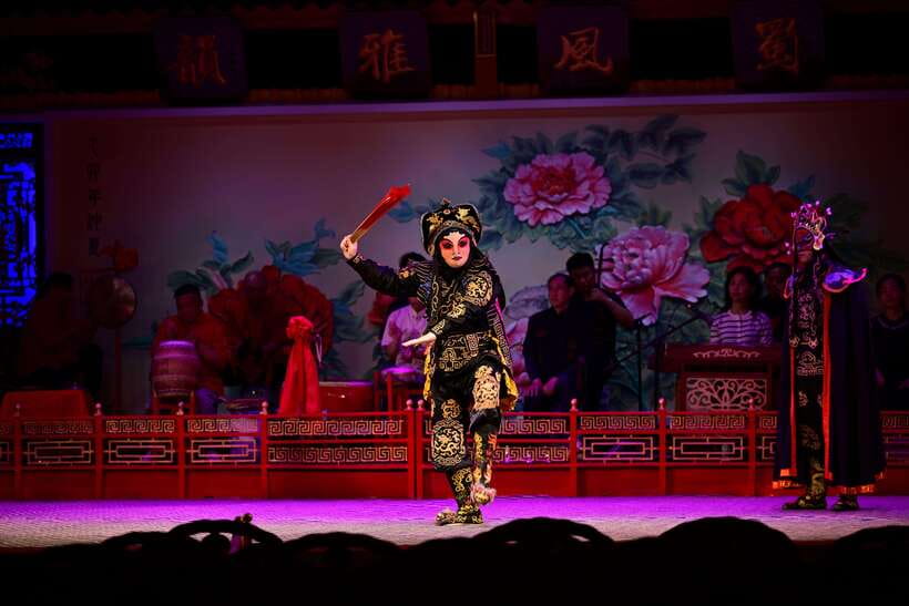 Chengdu: Sichuan Opera Show Ticket - Shu Feng Ya Yun - Arriving at the Teahouse and Getting Settled