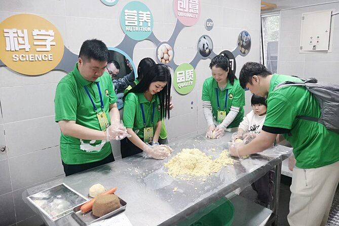 Chengdu: Volunteer Day Experience at Dujiangyan Panda base - Why this panda day feels different from a standard visit