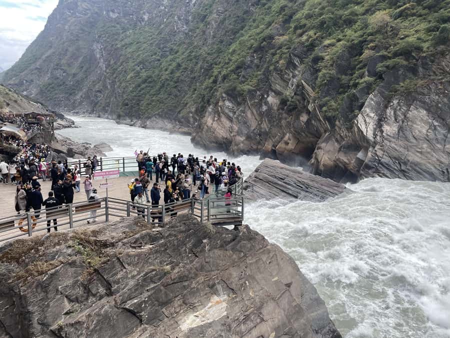 China Shangri-La Tiger Leaping Gorge : A Canyon Adventure - Who should book this canyon trip?