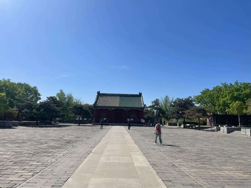 Chinese Kungfu class in old temple beside Forbidden Ci - Pudusi, a Royal Temple Among Beijing Hutongs