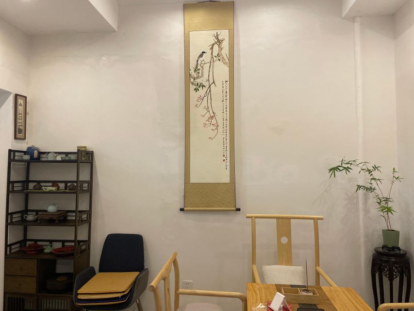 Chinese Tea ceremony in Beijing Hutong courtyard - A quiet courtyard beside Beijing’s imperial center