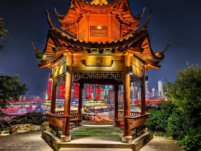 Chongqing: Magic Night View and Secret Viewing Spots Tour - Chongqing Grand Theatre, 40 minutes of lights and scale