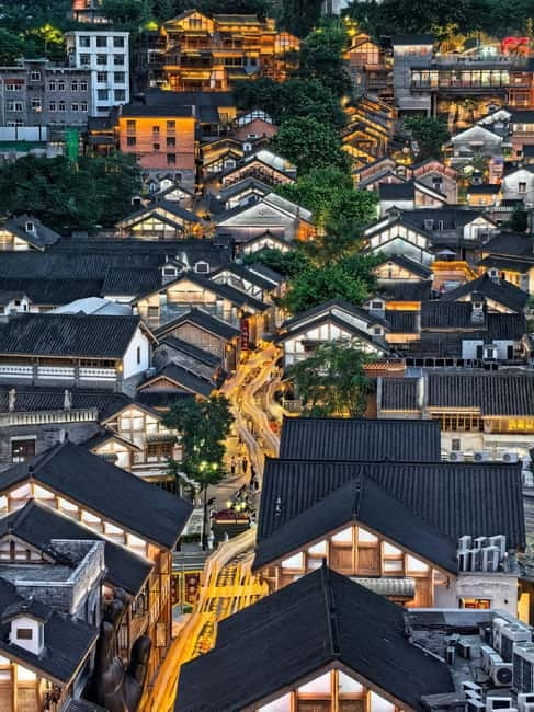 Chongqing: Magic Night View and Secret Viewing Spots Tour - The 25-minute metro ride