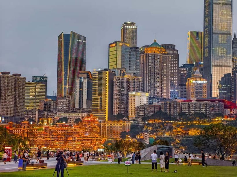 Chongqing: Magic Night View and Secret Viewing Spots Tour - Nanbin Zhonglou Square, 15 minutes by the river
