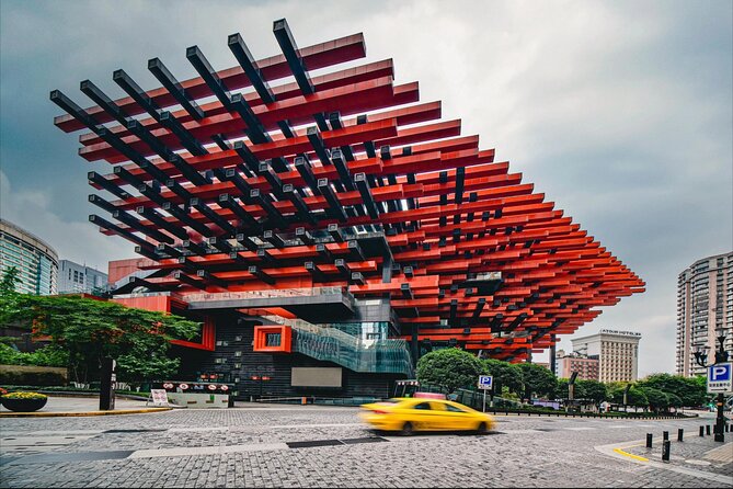 Chongqing private luxury city tour: Must-sees All in One - Liziba Station: the famous train through the building