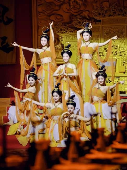 Chongqing: Qingyu Banquet Experience with Show and Dinner - A Palace Doorway Into Bayu Culture