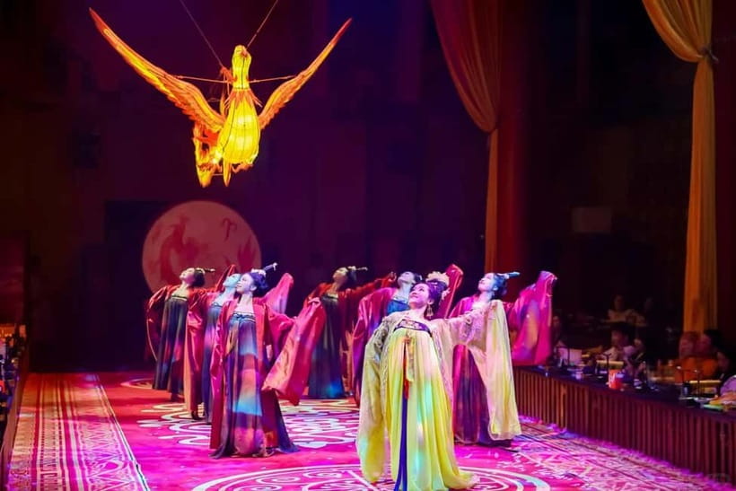 Chongqing: Qingyu Banquet Experience with Show and Dinner - Meal Times and Costume Scheduling