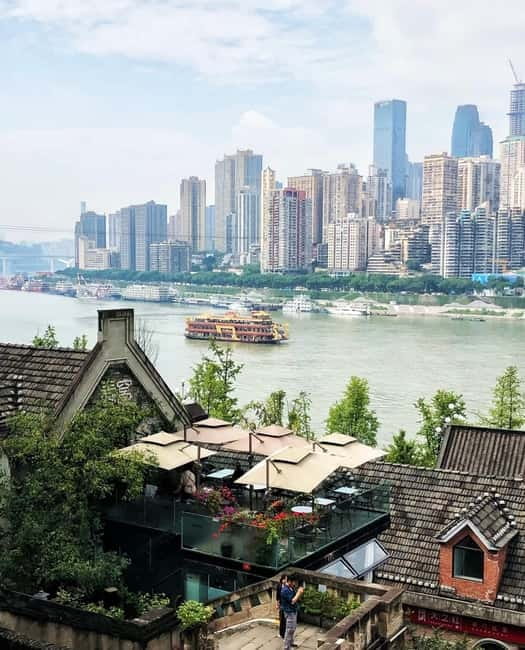Chongqing: Surreal Urban, Ancient Town, and Secret Viewpoint - The Yangtze cableway, Chongqing’s air bus